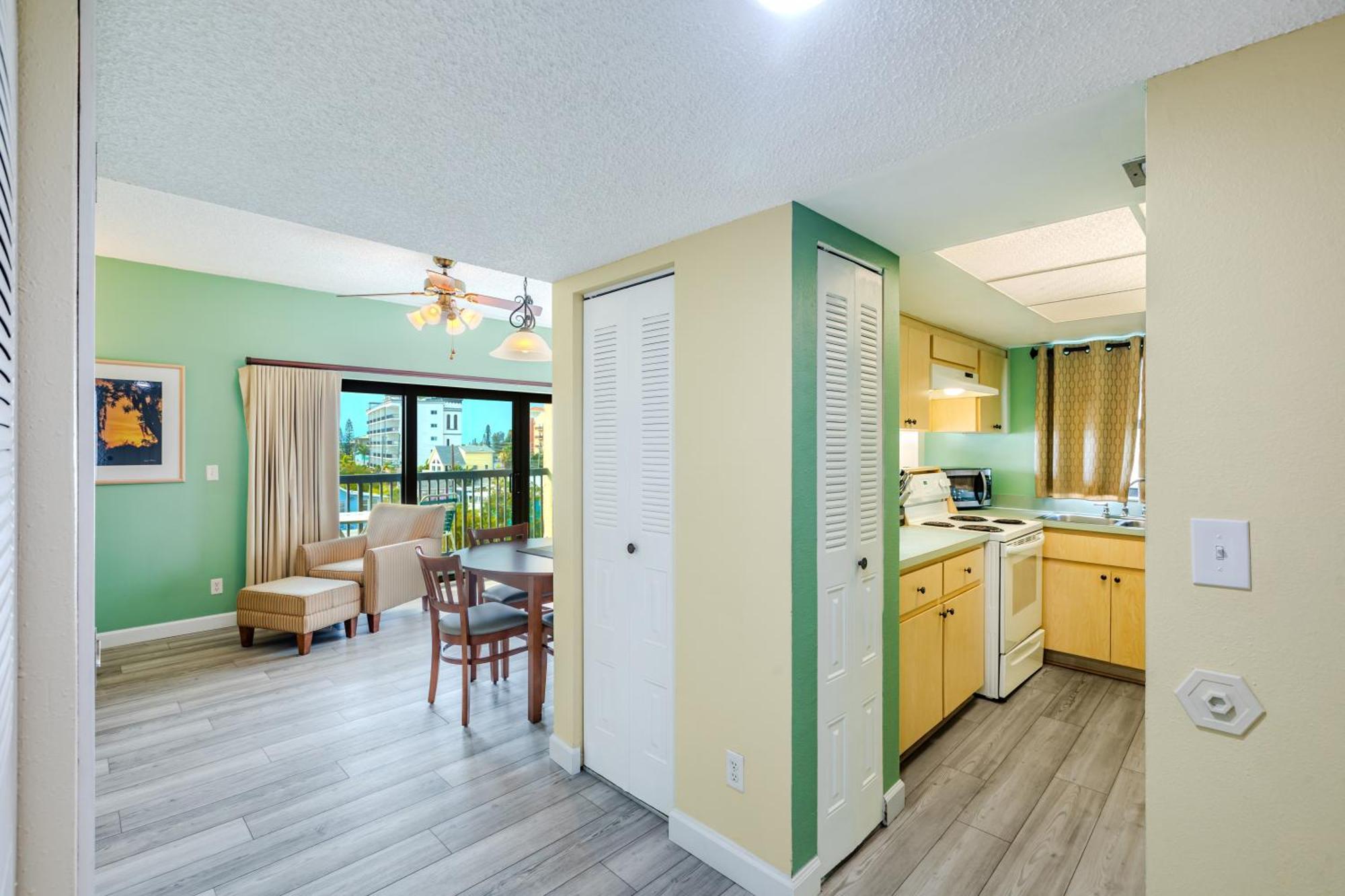 All Seasons Vacation Resort By Liberte Madeira Beach Exterior foto